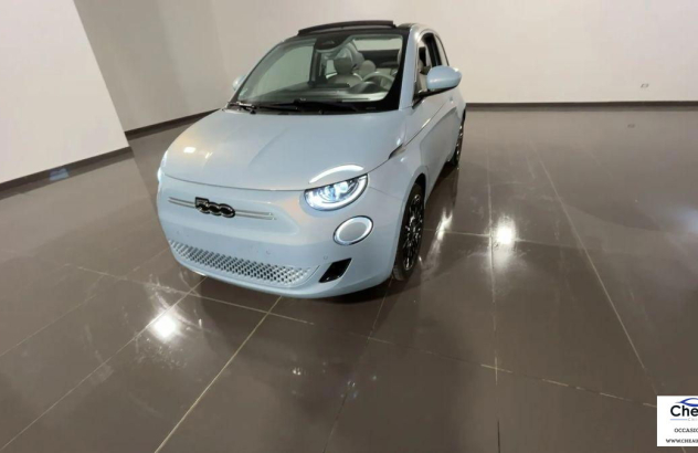 FIAT 500 E 500 La Prima Berlina Elettrica 2021