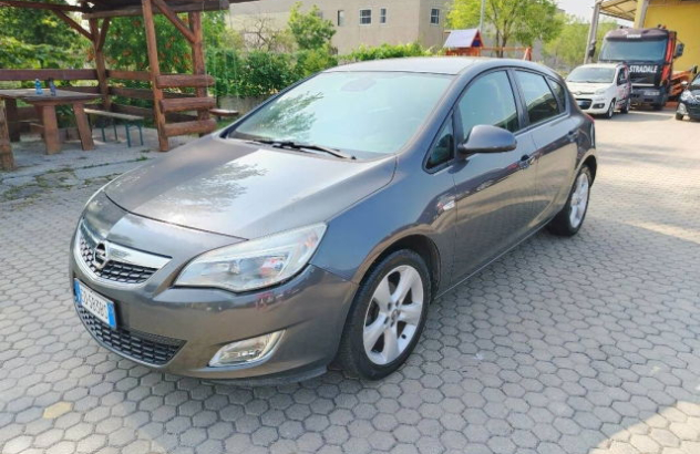 OPEL Astra  Benzina 2010