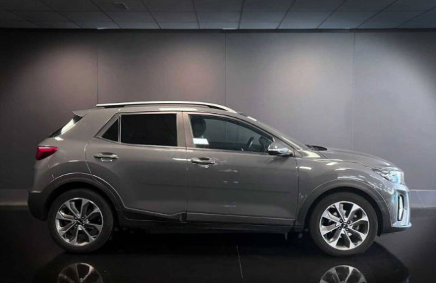 KIA Stonic  Elettrica-Benzina 2023