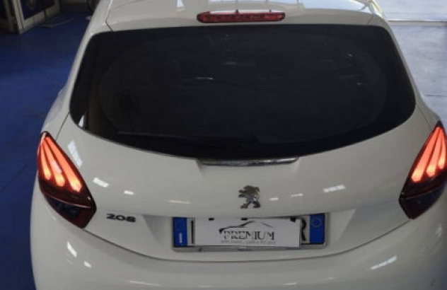 PEUGEOT 208  Diesel 2018