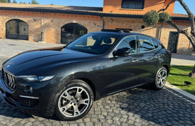 MASERATI Levante  Elettrica-Benzina 2022