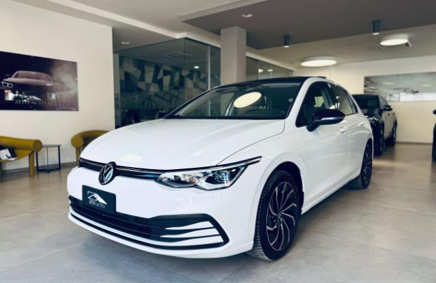 VOLKSWAGEN Golf  Diesel 2022