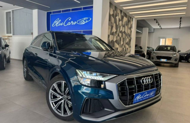 AUDI Q8  Elettrica-Diesel 2021