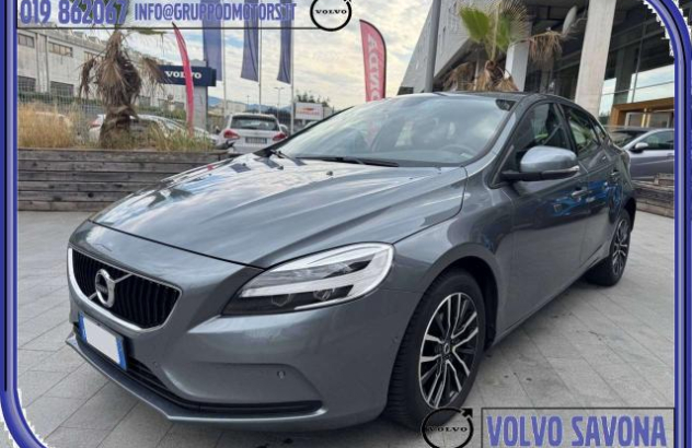 VOLVO V40  Benzina 2019