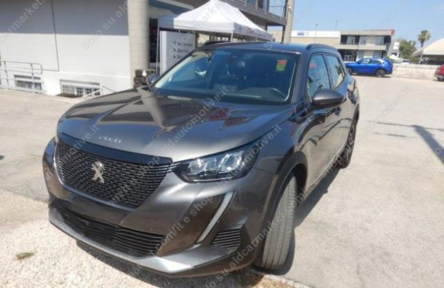 PEUGEOT 2008 BlueHDi 100 SeS Allure Navi Pack Diesel 2020