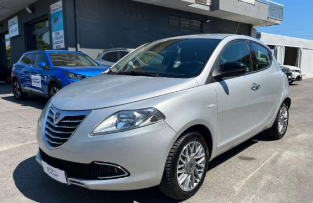 LANCIA Ypsilon  Benzina 2013