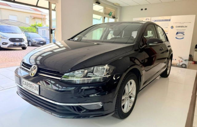 VOLKSWAGEN Golf  Benzina 2018
