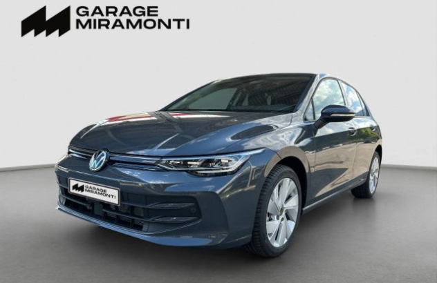 VOLKSWAGEN Golf  Elettrica-Benzina 2025