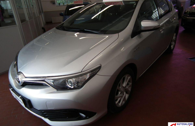TOYOTA Auris  Elettrica-Benzina 2018