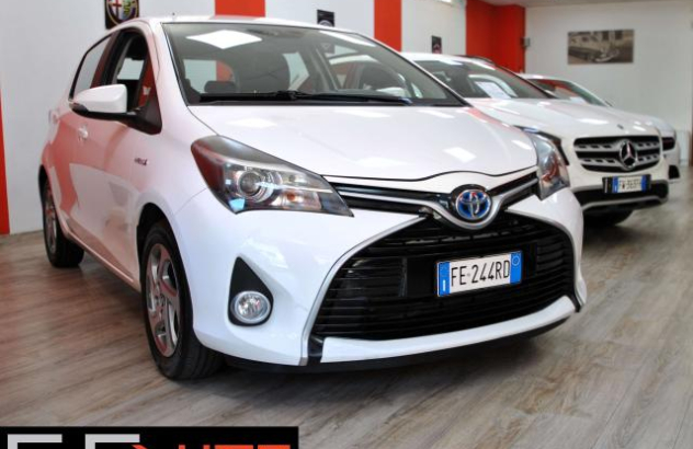 TOYOTA Yaris  Elettrica-Benzina 2016