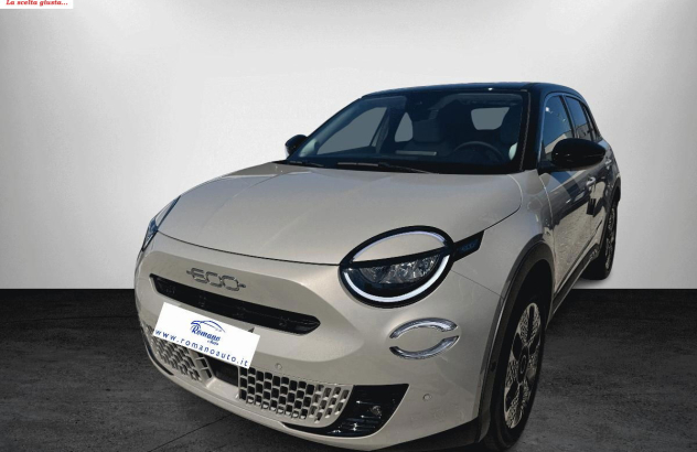 FIAT 600 Hybrid DCT MHEV La Prima Elettrica-Benzina 2025