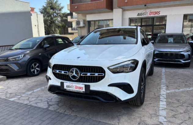 MERCEDES Classe GLA  Elettrica-Benzina 2024