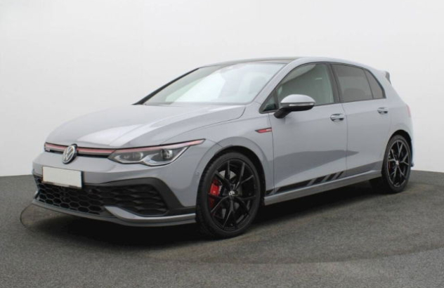 VOLKSWAGEN Golf  Benzina 2024