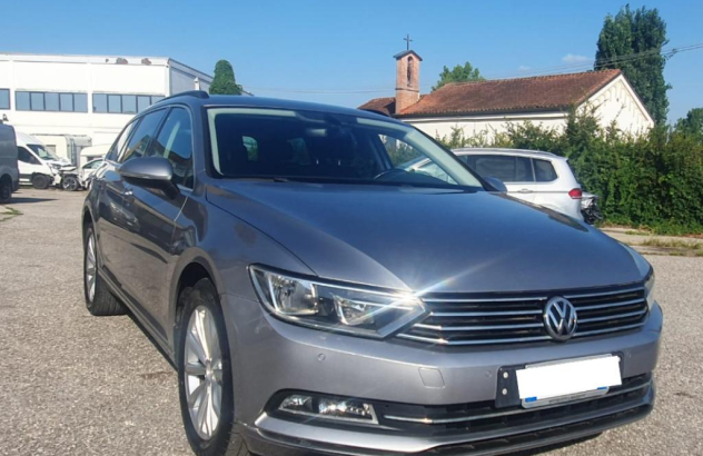 VOLKSWAGEN Passat Variant 1.6 TDI DSG Business BMT Diesel 2019