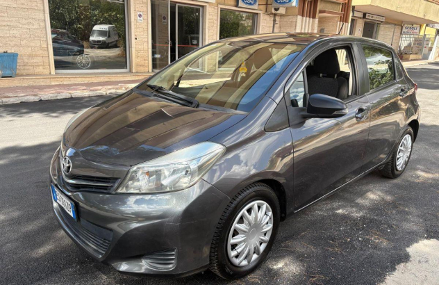 TOYOTA Yaris 1.0 5 porte Active Benzina 2013