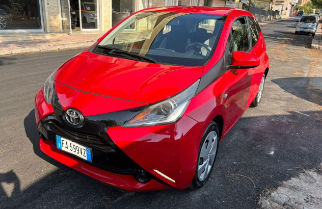 TOYOTA Aygo 1.0 VVT-i 69 CV 5 porte x-play Benzina 2015