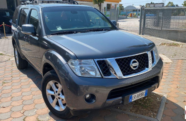 NISSAN Pathfinder 2.5 dCi LE Diesel 2013