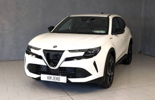 ALFA ROMEO Junior  Elettrica-Benzina 2025