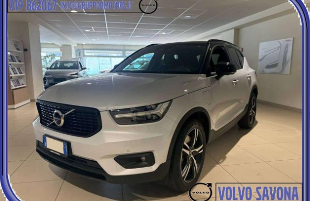 VOLVO XC40  Elettrica-Benzina 2021