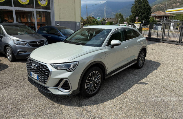 AUDI Q3 Q3 SPB 45 TFSI e S tronic Identity Black Elettrica-Benzina 2022