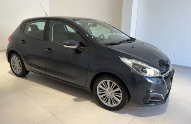 PEUGEOT 208  Diesel 2017