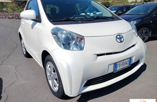 TOYOTA iQ  Benzina 2010