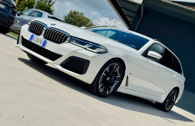 BMW Serie 5 Touring  Elettrica-Diesel 2021