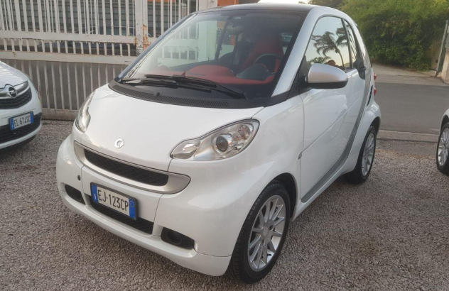 SMART Fortwo 52 kW MHD coupé White Tailor Made Benzina 2011