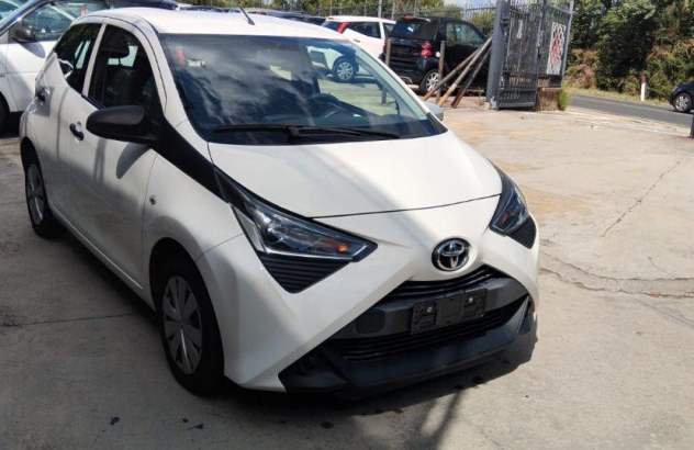 TOYOTA Aygo Con. 1.0 VVT-i 72 5p.x-clusiv red p Benzina 2020