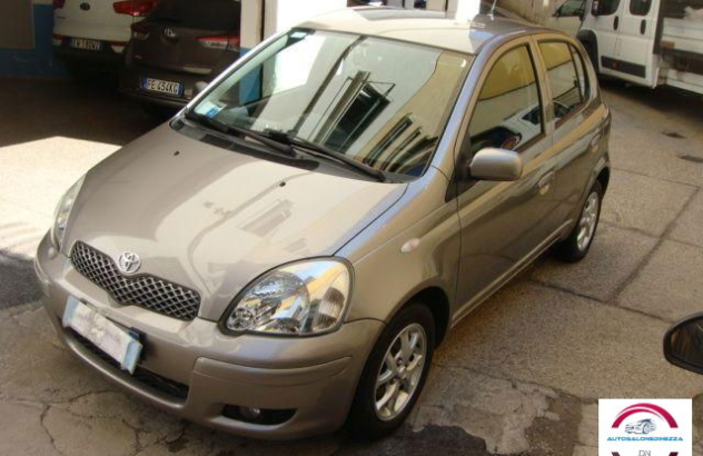 TOYOTA Yaris 16V 5 porte Sol Benzina 2005