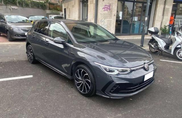 VOLKSWAGEN Golf  Elettrica-Benzina 2021