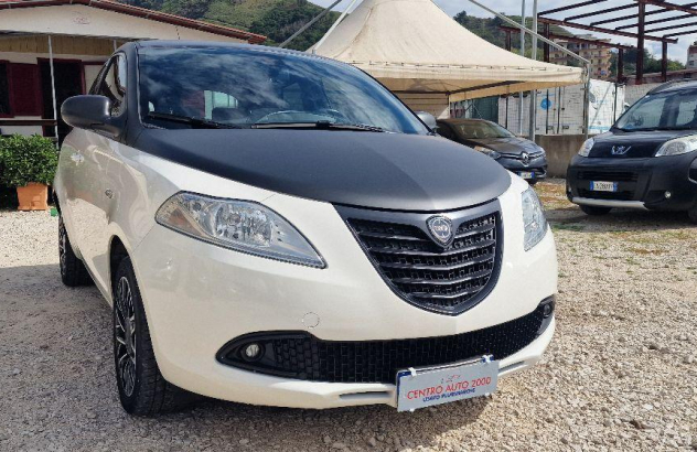 LANCIA Ypsilon 1.2 69 CV 5 porte GPL Ecochic S Momodesign GPL 2013