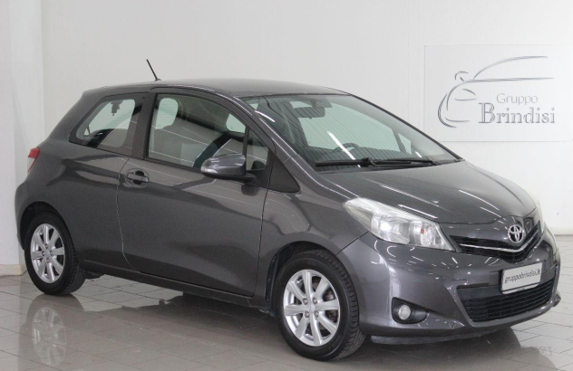TOYOTA Yaris 1.3 3 porte Lounge Benzina 2013