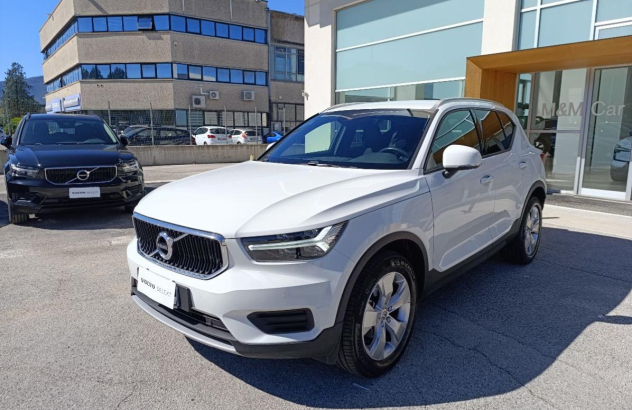 VOLVO XC40 T3 Momentum Benzina 2019