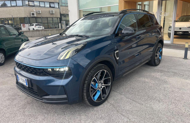 Lynk and co 01  Elettrica-Benzina 2023