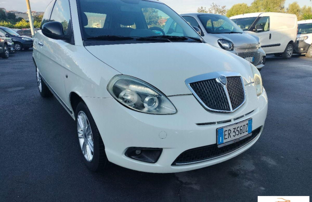 LANCIA Ypsilon  Diesel 2013