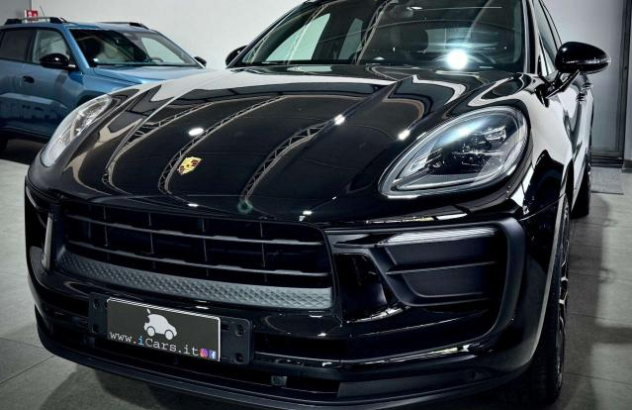 PORSCHE Macan  Benzina 2021