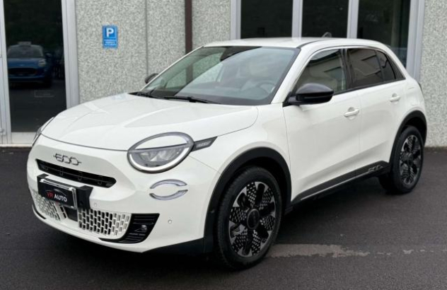 FIAT 600  Elettrica-Benzina 2024