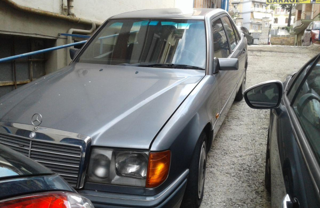 MERCEDES Classe E  Benzina 1992