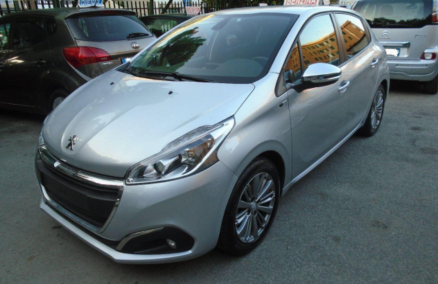 PEUGEOT 208  Benzina 2017