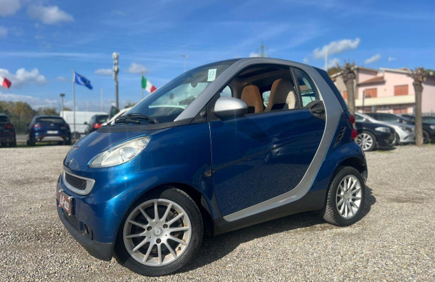 SMART Fortwo 1000 52 kW coupé pure Benzina 2008