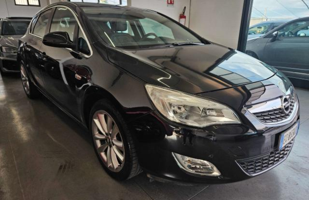 OPEL Astra  Benzina 2010
