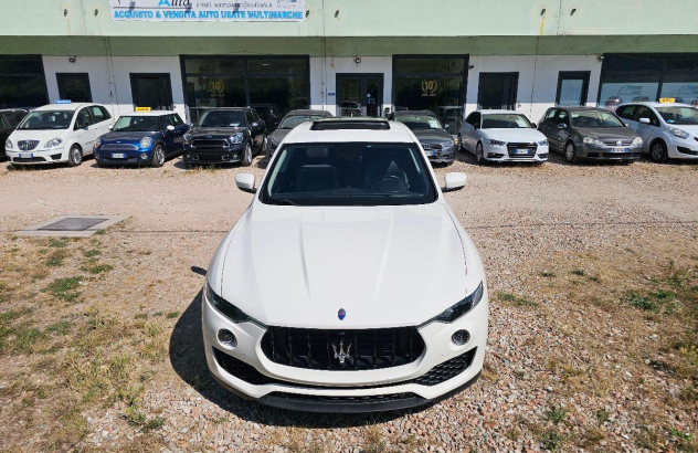 MASERATI Levante V6 Diesel 250 CV AWD Granlusso Diesel 2018