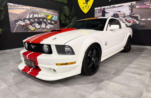 FORD Mustang  Benzina 2009