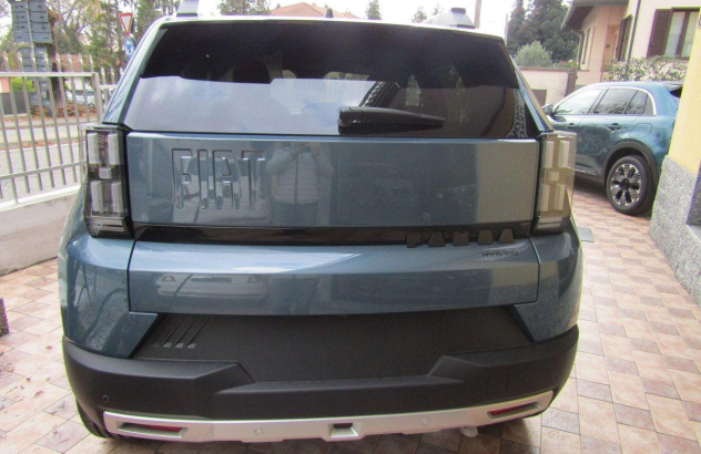 FIAT Grande Panda 1.2 Hybrid 110 SeS La Prima Elettrica-Benzina 2025