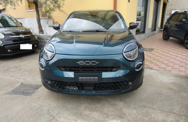 FIAT 600 Hybrid DCT MHEV La Prima Elettrica-Benzina 2025
