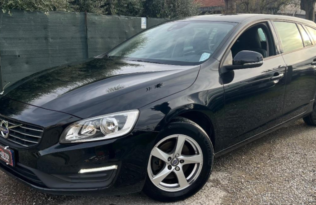 VOLVO V60  Diesel 2015