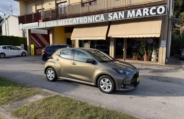 TOYOTA Yaris 1.5 Hybrid 5p. E-CVT Busin. Elettrica-Benzina 2021