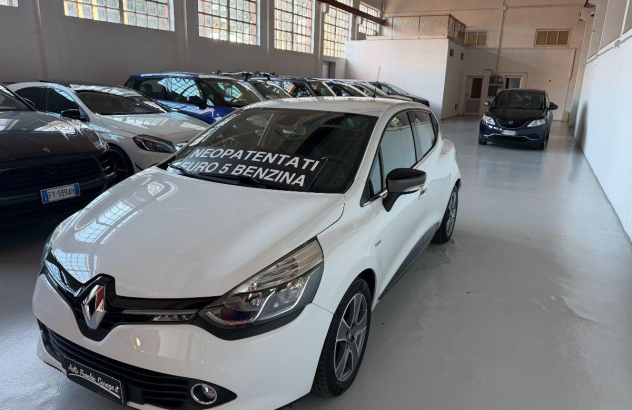 RENAULT Clio 1.2 75 CV 5p. Costume National Benzina 2014
