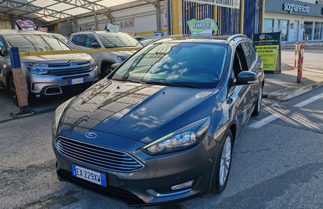 FORD Focus Station Wagon Focus 1.5 TDCi 120 CV SeS SW Titanium Diesel 2014